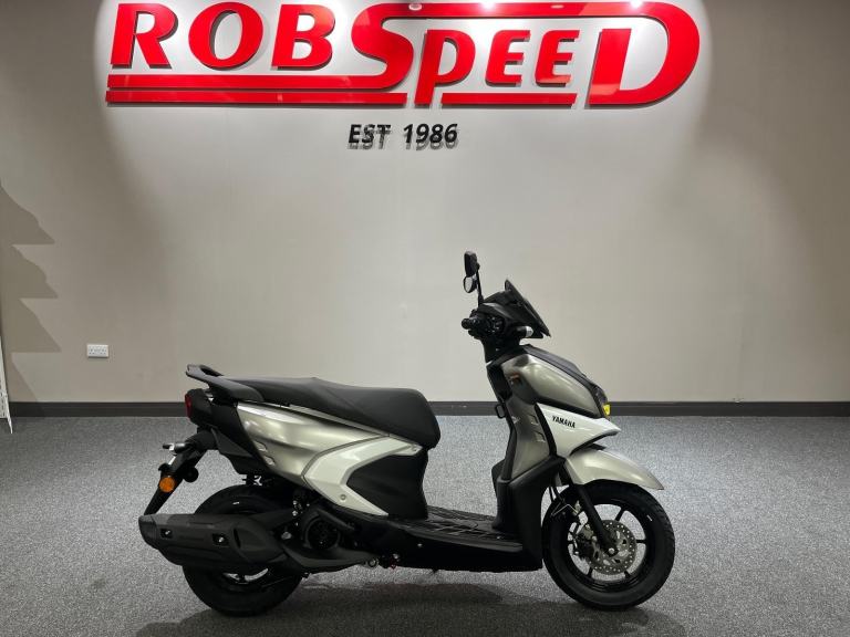 Yamaha Ray ZR 125 cc scooter, new, pre-registered