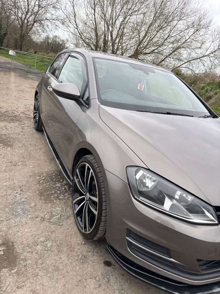 2013 Volkswagen Golf TDI BlueMotion 