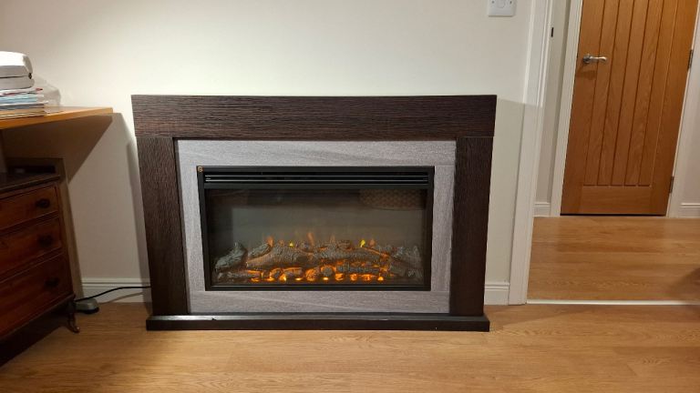Electric Fireplace with Wood Surround – Good Condition