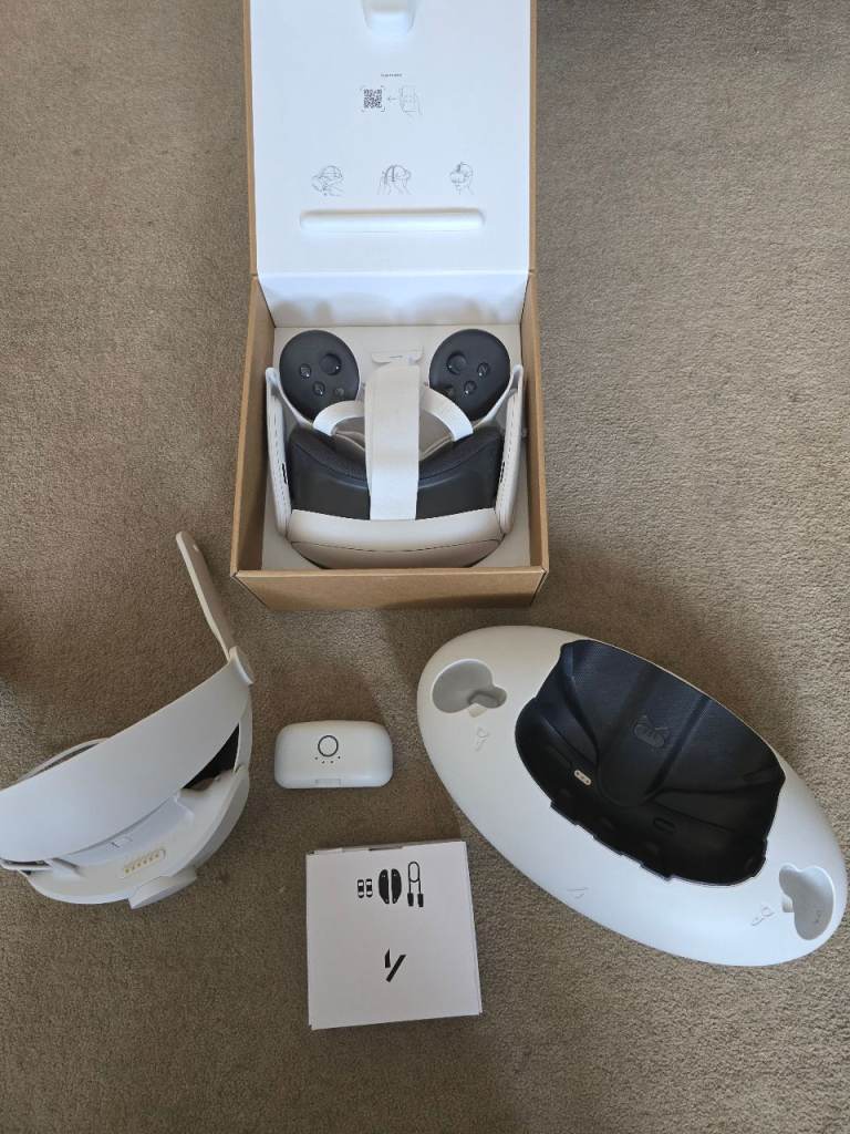 Meta Quest 3 512gb with accessories 