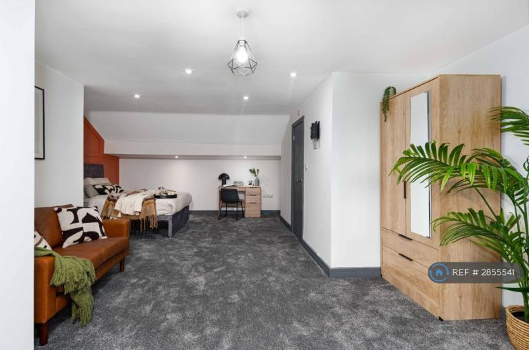 1 bedroom in Stephen St South, Bury, BL8 (#2855541)