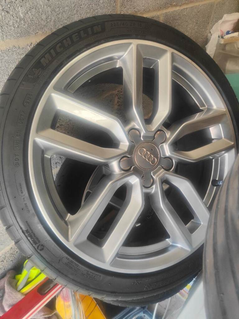 S3 18" alloys with tyres 