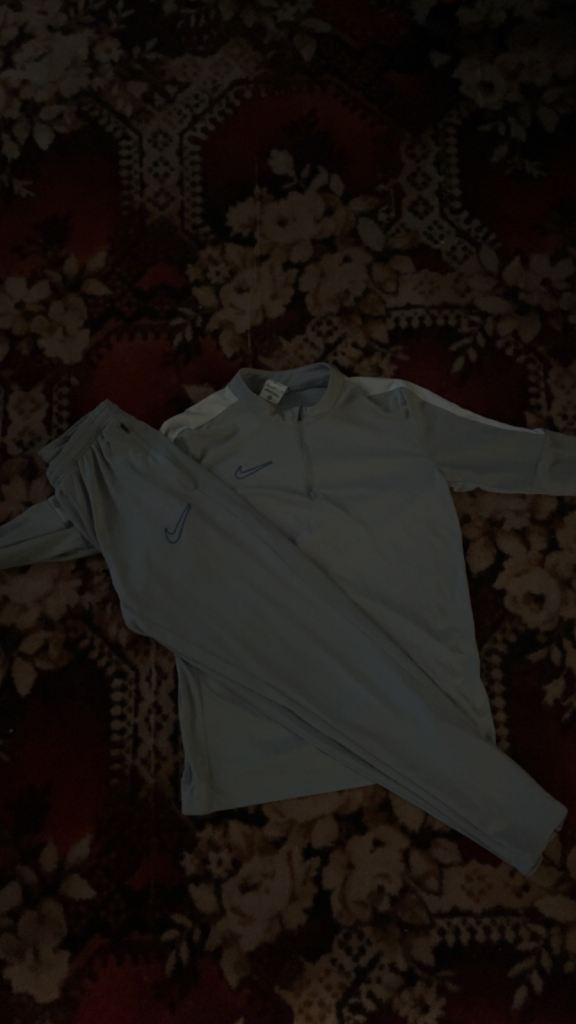 light grey Nike 1/4 zip tracksuit in Size S, unworn without tags