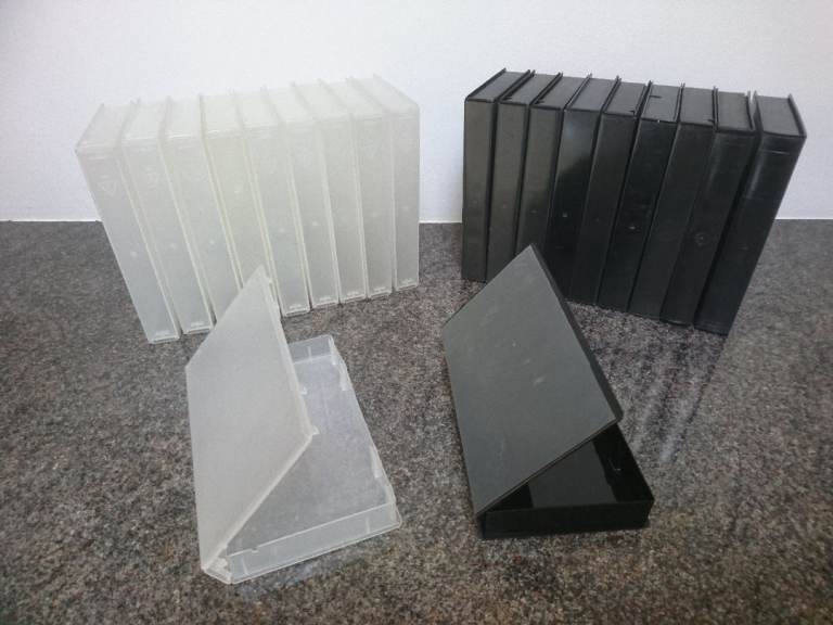 90 VHS video tape cases boxes storage (80 Clear 10 Black) For sale in multiples of 10 @ £7.50 per 10