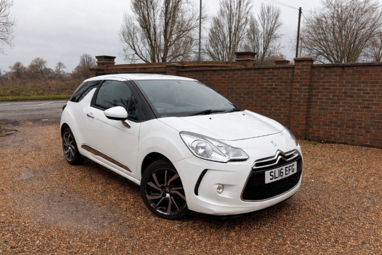 Citroen DS, DS 3, Hatchback, 2016, Manual, 1199 (cc), 3 doors (AIRBAG RECALL DONE)
