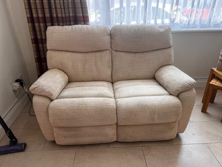 Fabric 2-Seater electric Recliner Sofa – Good Condition