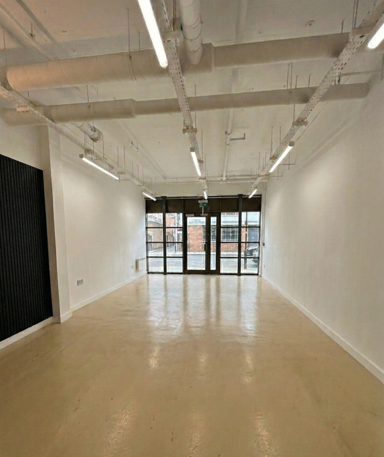 Stunning studio in Queens Park - 1 month rent free