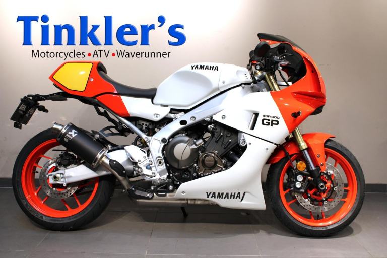 2025 74 Yamaha XSR900 GP Legend Red
