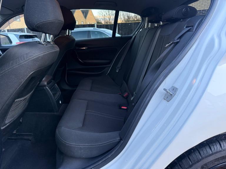 2016 BMW 1 Series 118i [1.5] Sport 5dr [Nav] HATCHBACK Petrol Manual