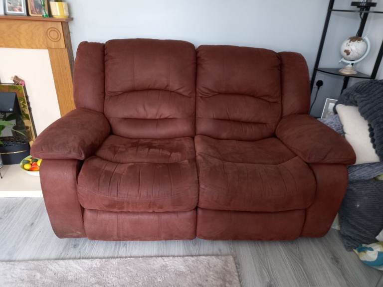 Comfortable Brown Recliner Sofa – Two Seater