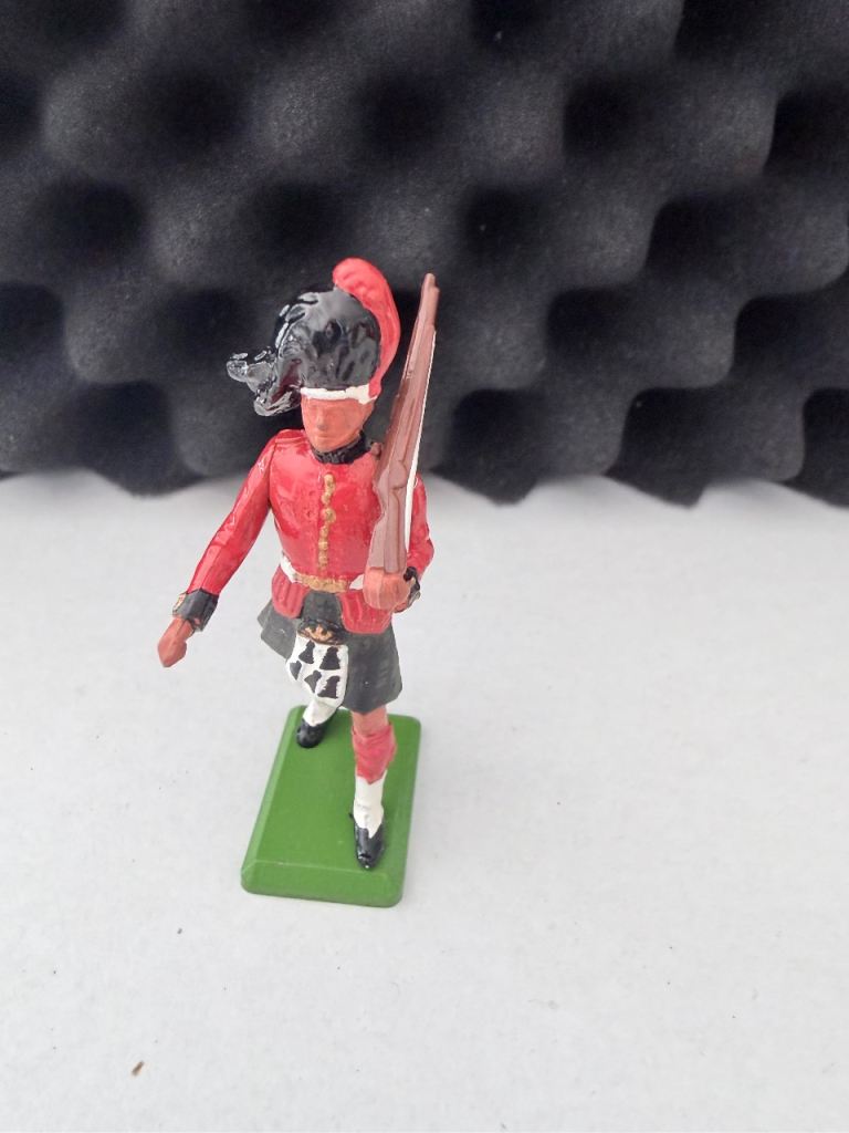 Vintage Hand-Painted black watch  Soldier Figurine - Scottish Regimental