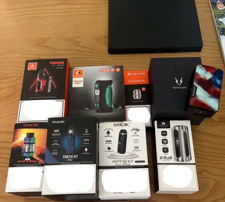 Joblot of vape mods and accessories 