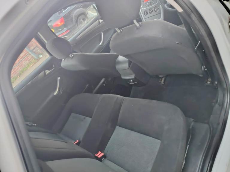 Ford, MONDEO, Hatchback, 2014, Manual, 1560 (cc), 5 doors