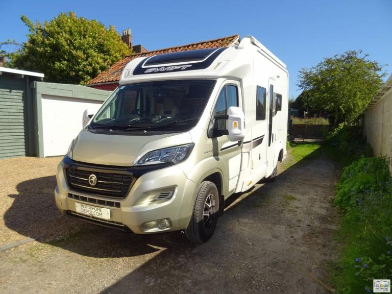 Swift Escape 604 Champagne 4 Berth 2018 Auto