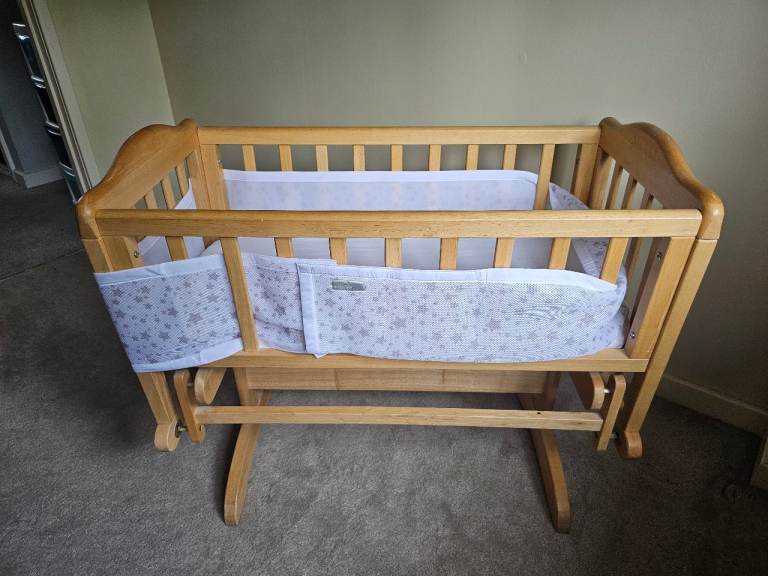 Swinging Crib