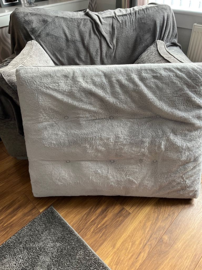 Wainwrights Self warming Dog Bed large