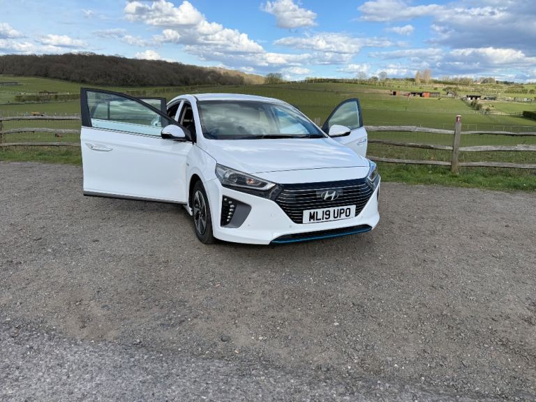 2019 Hyundai ionic hybrid premium SE.