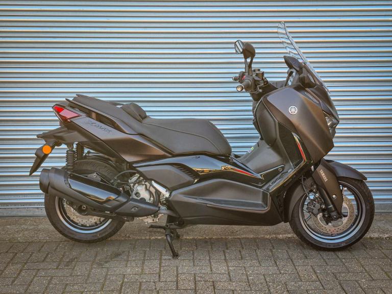 Yamaha X-Max 300 Tech Max