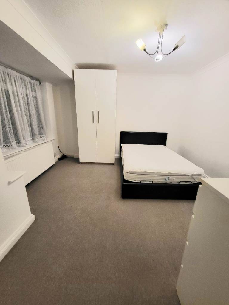 Double room for rent 