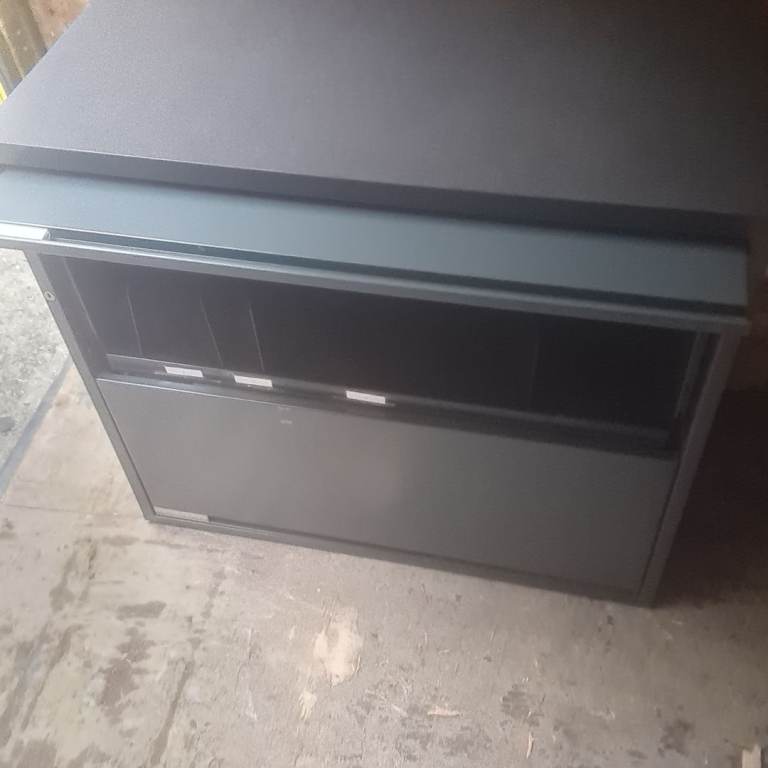 Metal storage cabinet options 