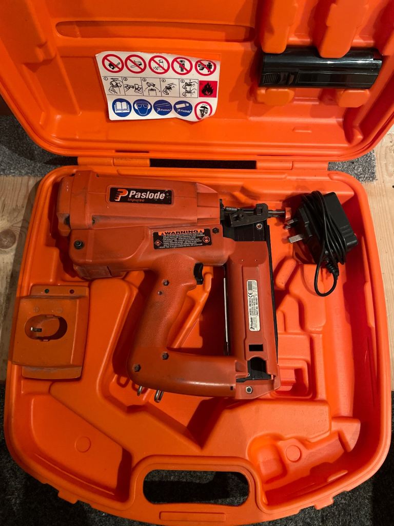 Paslode IM250 nail gun (finisher)