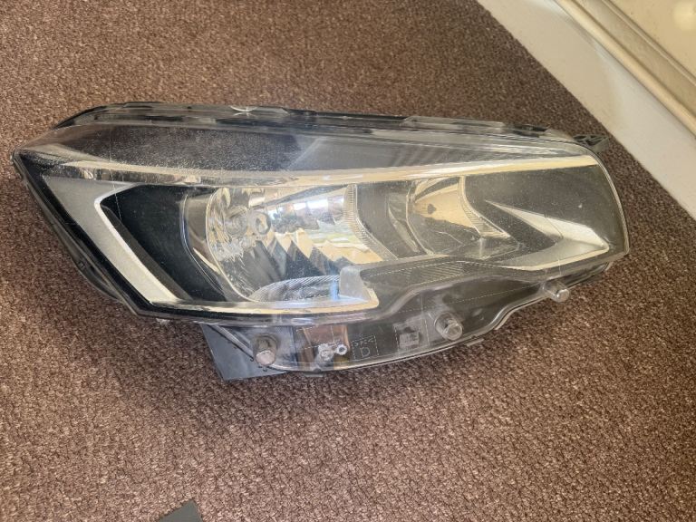 Genuine Peugeot 508 2015/2016  Full LED driver side headlight 1.6 HDI