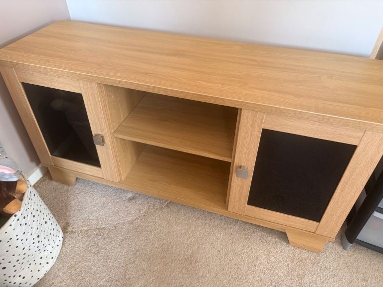 Oak Veneer TV unit & coffee table