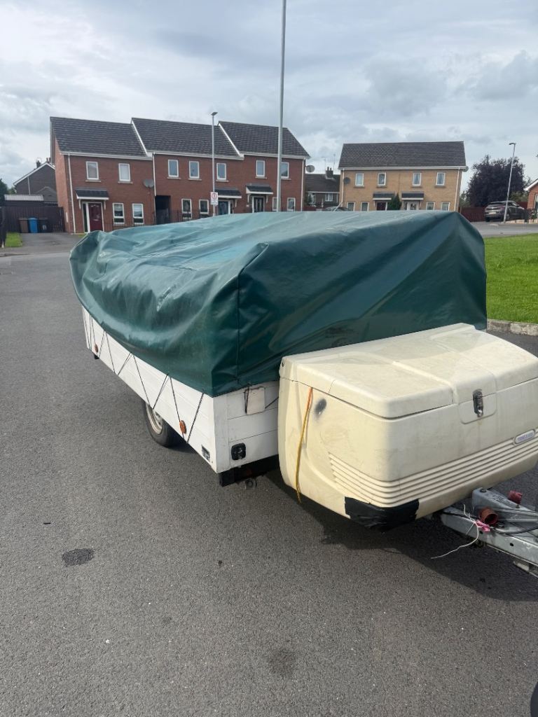 Pop up caravan 