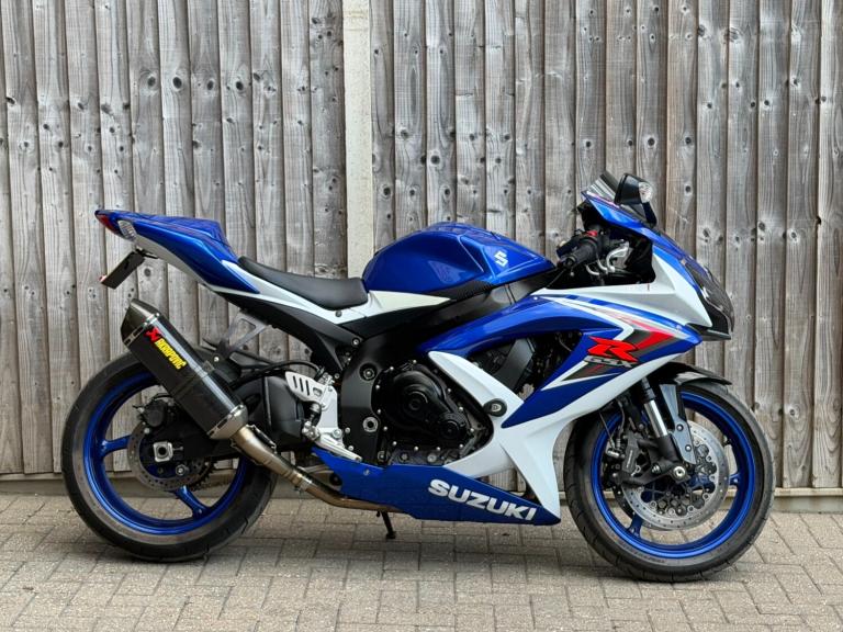 SUZUKI GSXR 750 K8 2009 (09) SUPER SPORT + LOW MILES + AKRAPOVIC
