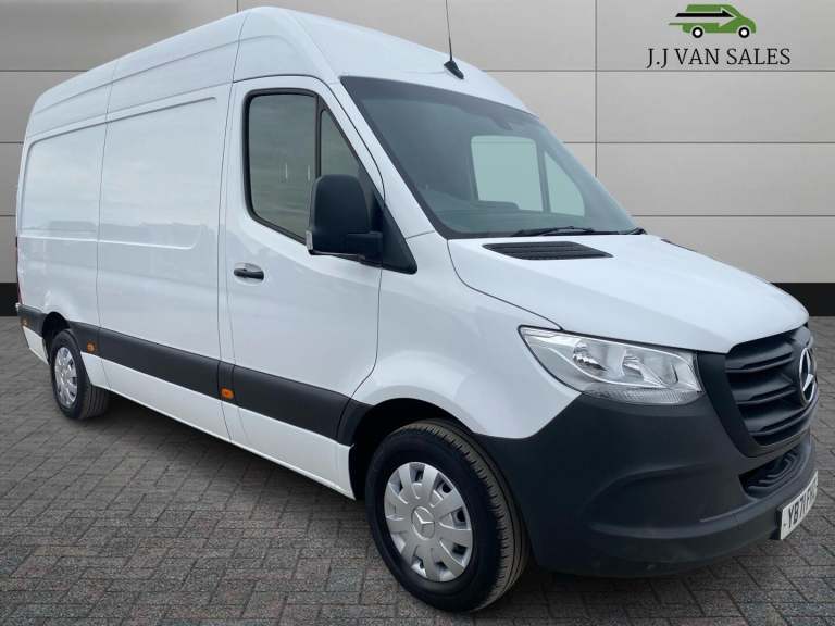 2022 Mercedes-Benz Sprinter 2.0 315 CDI Progressive RWD L2 H2 Euro 6 (s/s) 5dr PANEL VAN Diesel M...