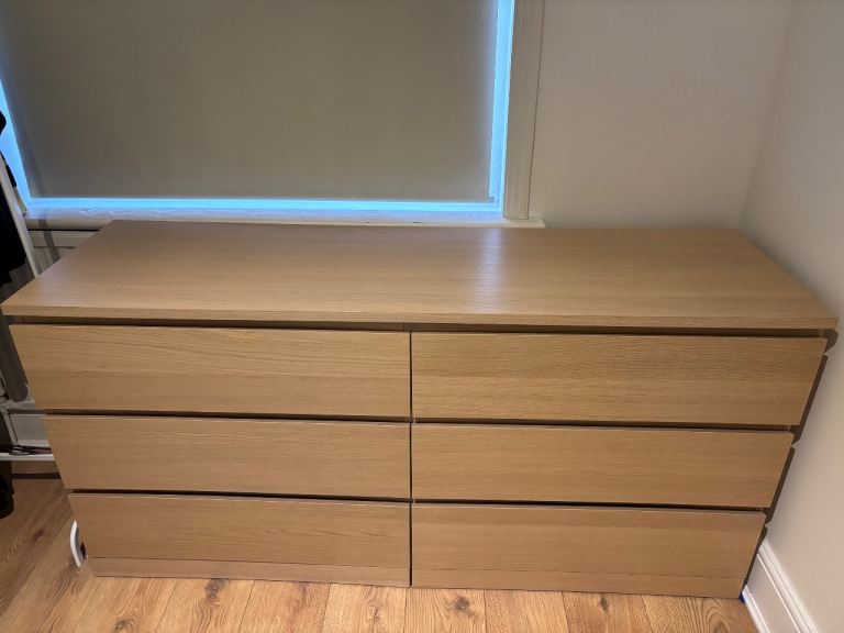 Large chest of drawers (6x) 
