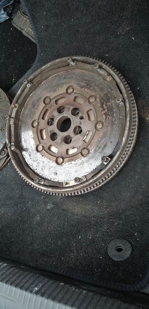 Flywheel and clutch for VW Passat B6 
