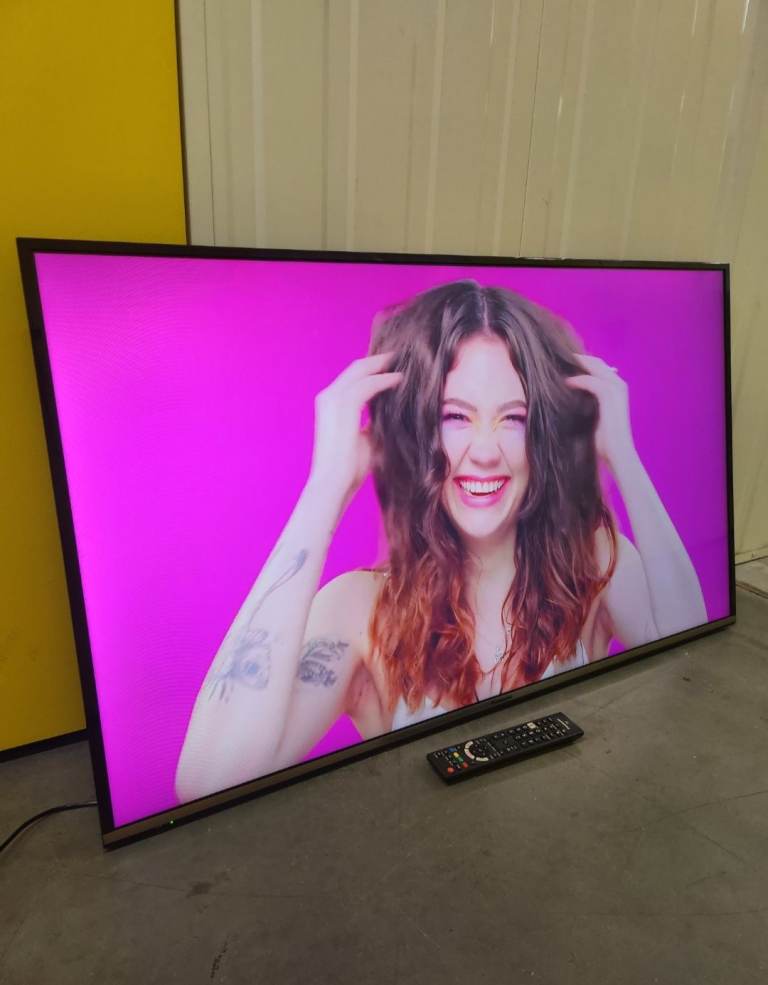 49" Panasonic 4k Smart Ultra UHD LED WiFi TV with REMOTE £130