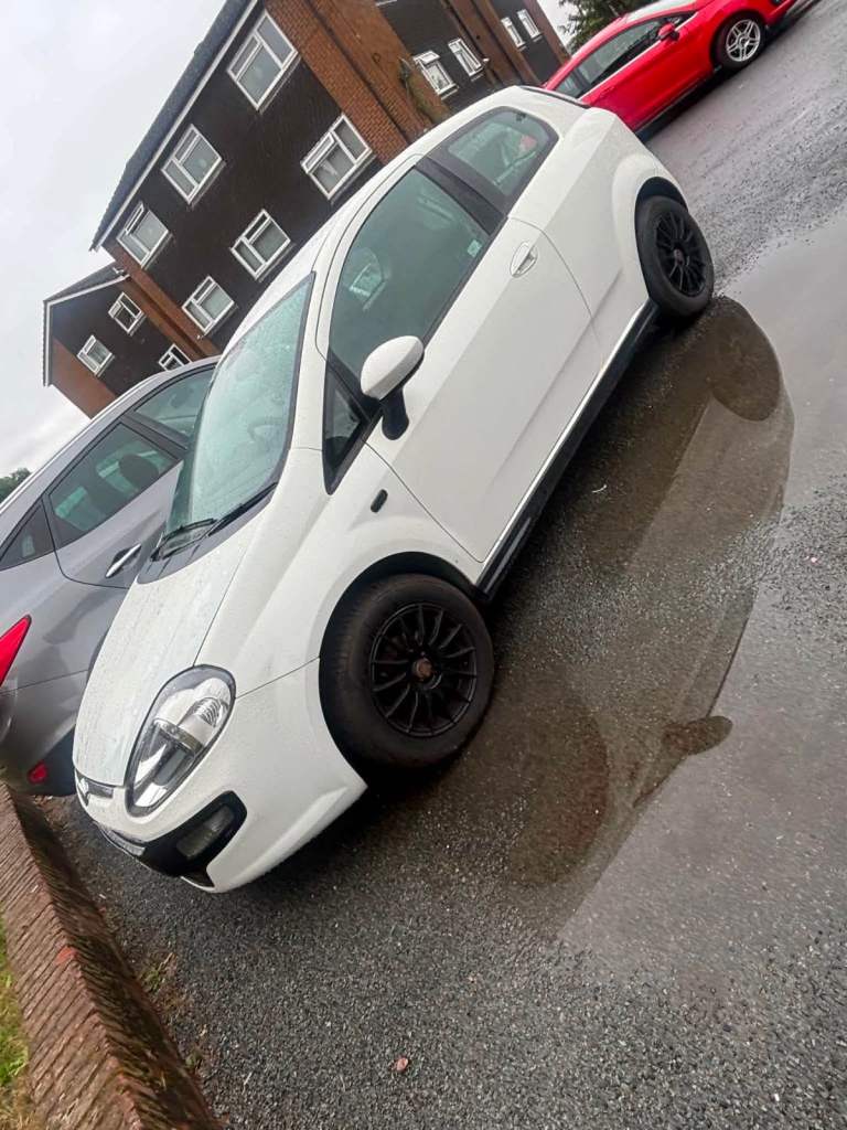 Fiat, PUNTO, Hatchback, 2014, Manual, 1242 (cc), 3 doors