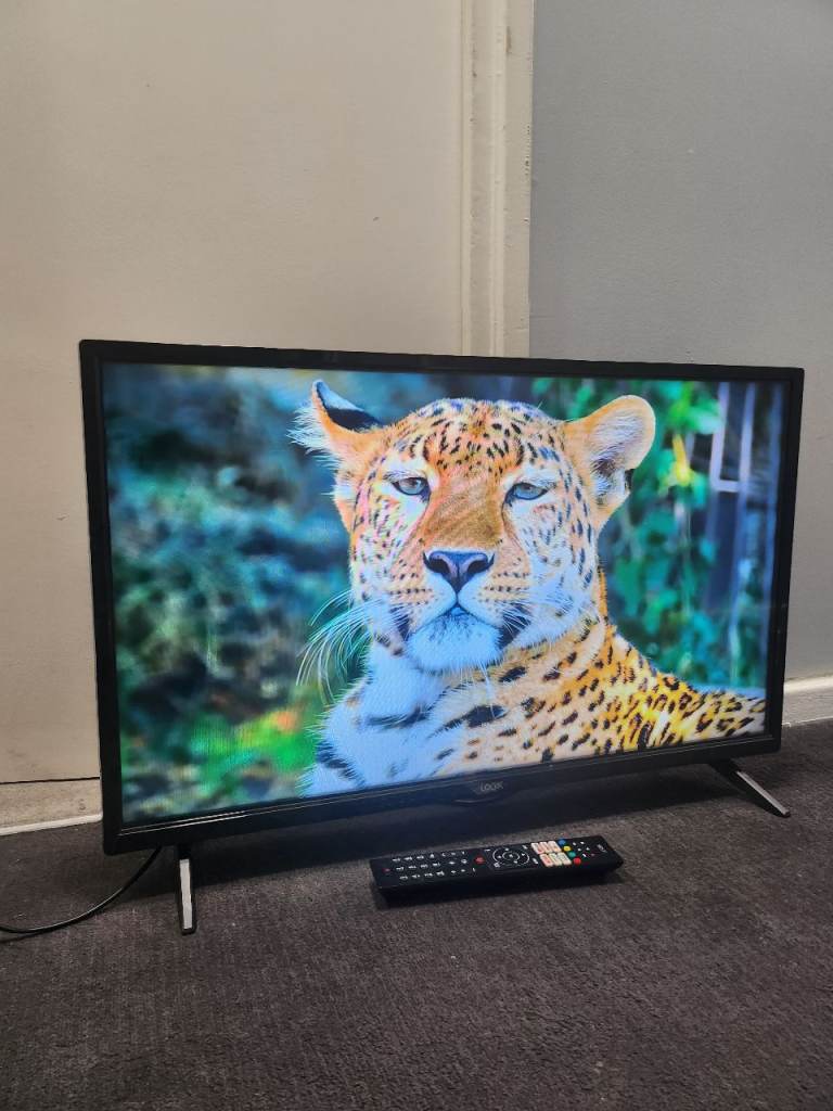 32" Logik Smart ultra hdr Led Wifi TV with Stand and Remote £65