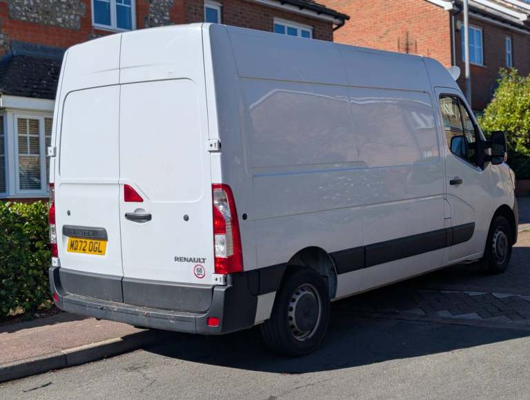 2022 Renault Master MM35dCi 135 Business Medium Roof Van PANEL VAN Diesel Manual