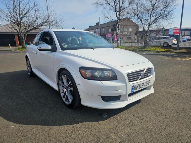 2009 (09) VOLVO C30 SE SPORT AUTO | Diesel | MOT 10/26 | 13 SERVICES 