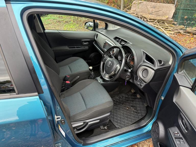 2012 Toyota Yaris 1.33 VVT-i TR 5dr HATCHBACK Petrol Manual