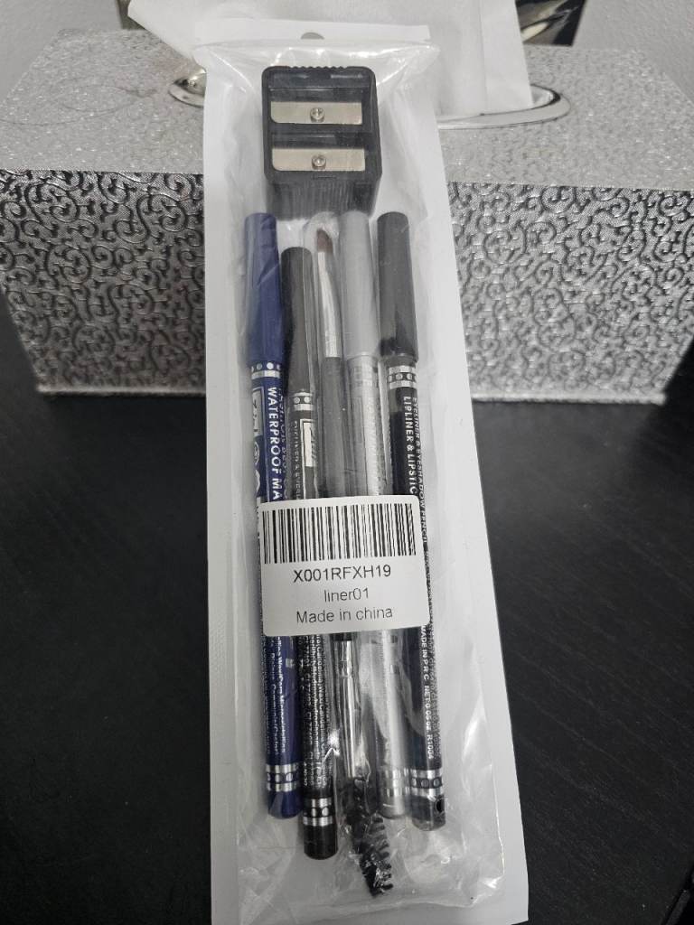 New Eyeliner and Brow Pencil Set with Sharpener