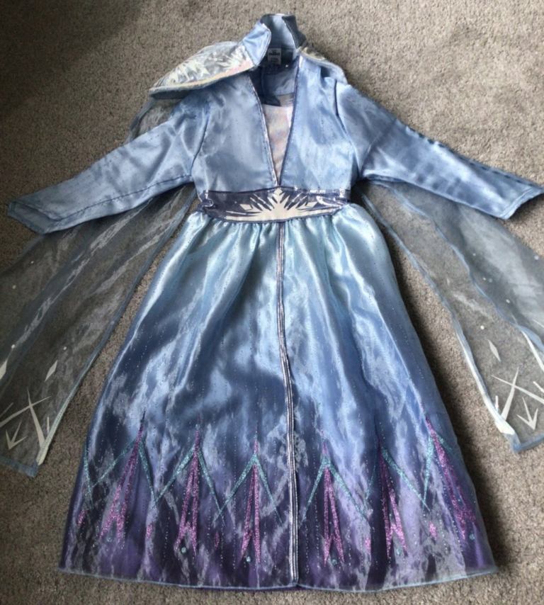 Girls dress Frozen dressing up costumes 3-4years. £10