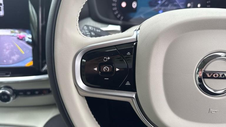 2025 Volvo V60 Plus, B4 Mild hybrid, Petrol, Dark ESTATE Petrol/Electric Hybrid Automatic