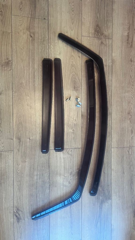 Toyota Yaris wind deflectors 