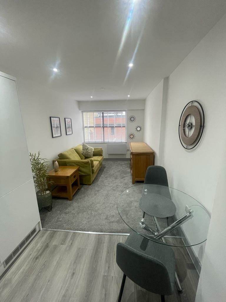 1 Bedroom Flat-Fully Furnished-Tenancy Takeover