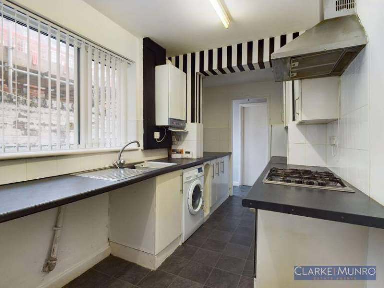 one single room and one double room available 