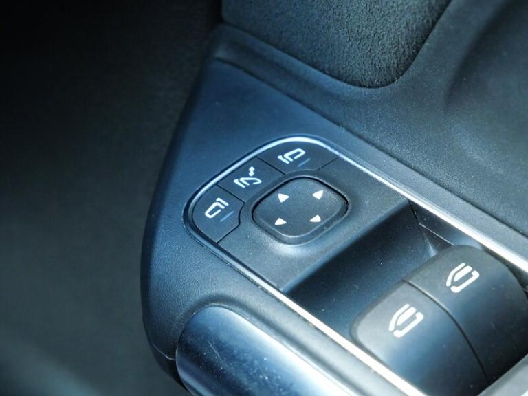 2022 Mercedes-Benz GLA 1.3 GLA180 AMG Line (Premium) SUV 5dr Petrol 7G-DCT Euro 6 (s/s) (136 ps) ...