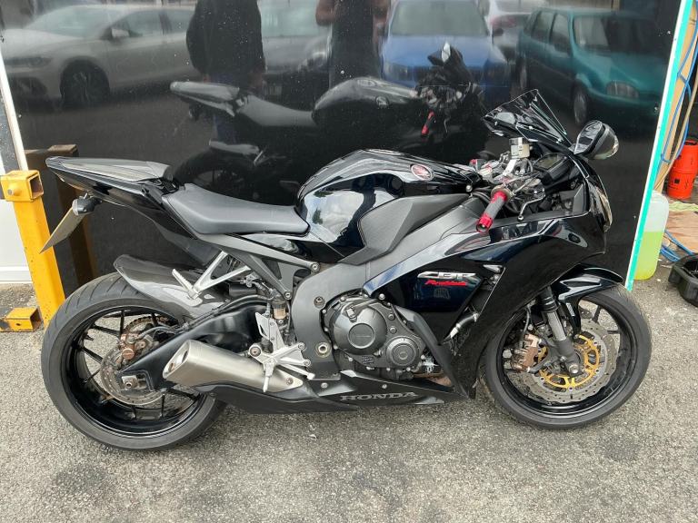 Honda CBR 1000 fireblade 