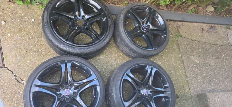Set of bmw alloys with tyres 19" 5x120