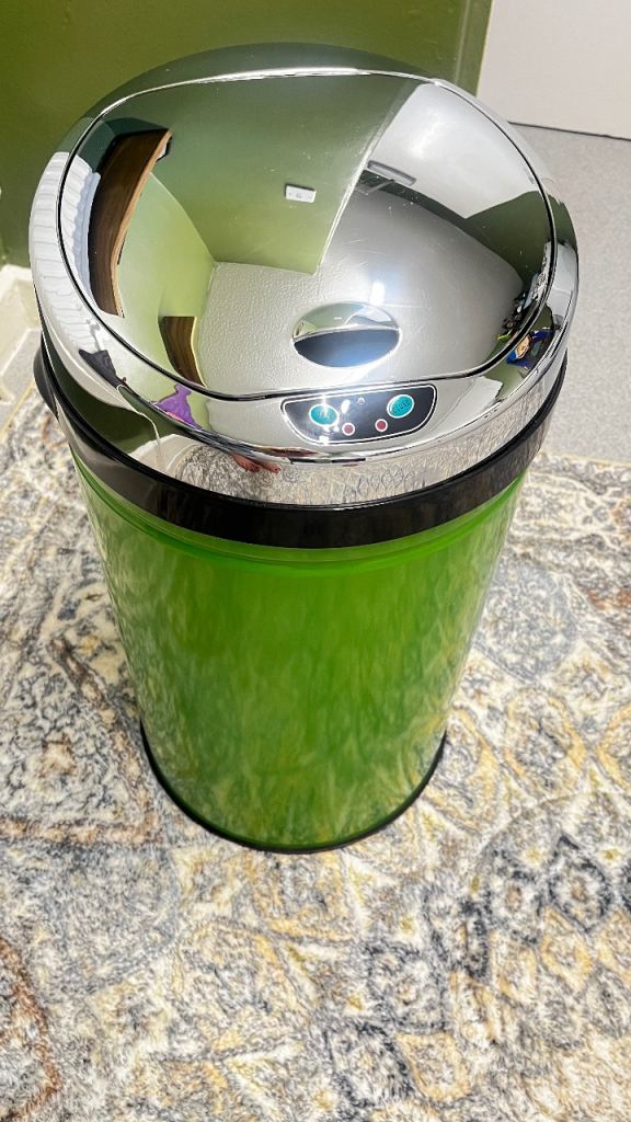 Automatic Sensor Bin – Like New – £25 – Tufnell Park