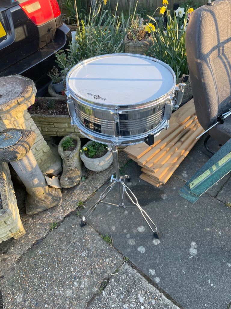 Drum with stand 