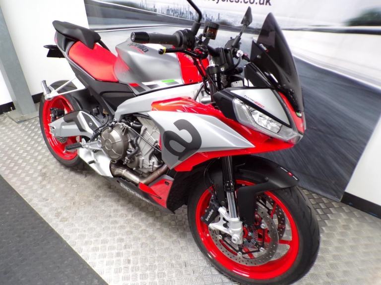 2022 APRILIA TUONO 660 WITH ONLY 1516 MILES FROM NEW